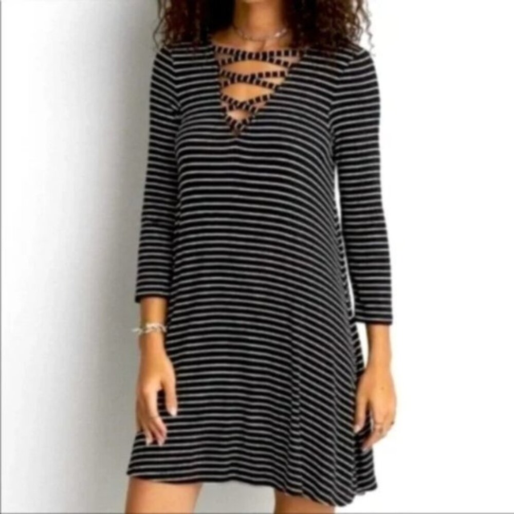 AMERICAN EAGLE Soft & Sexy Criss Cross V-Neckline Black & White Striped Dress S